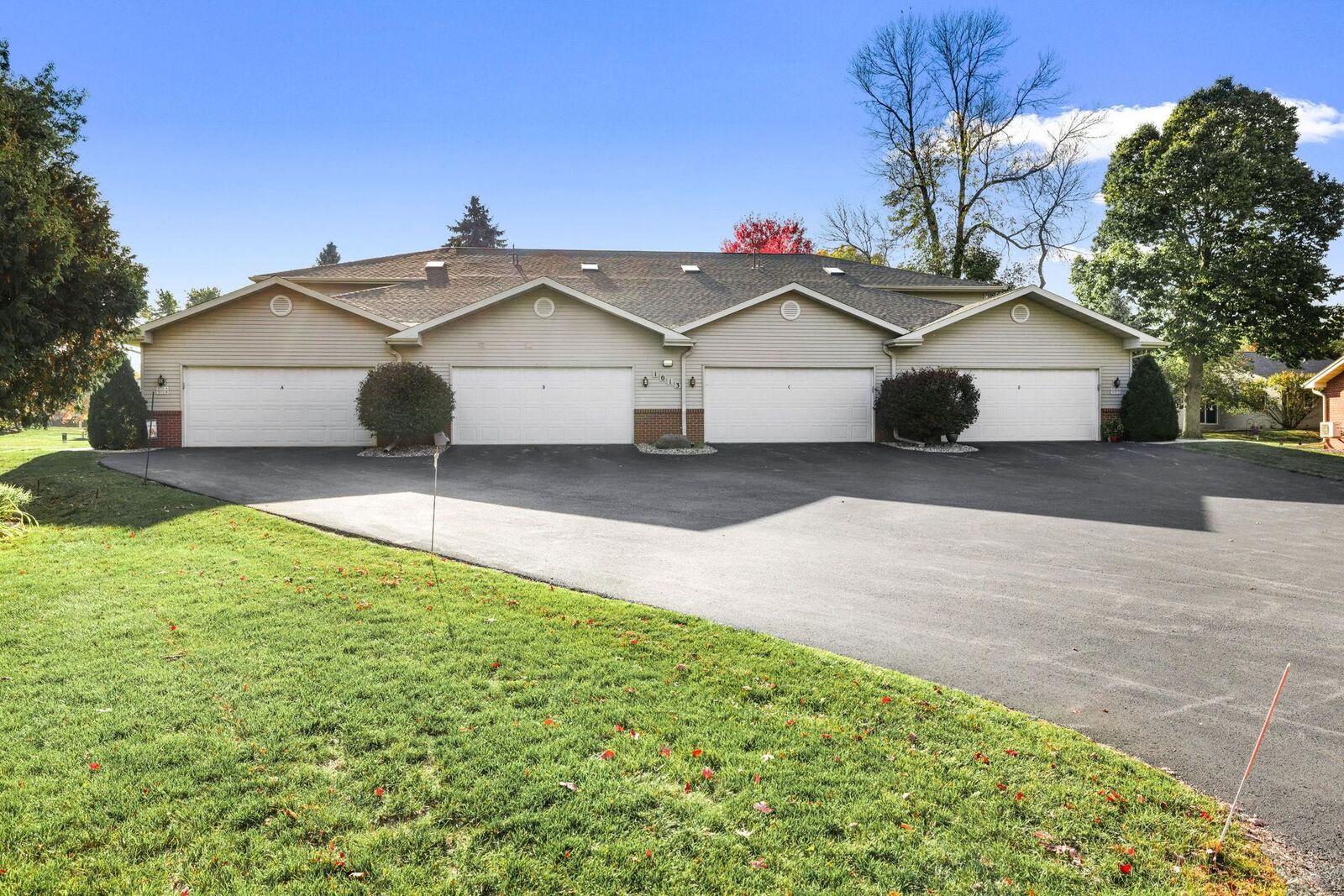 Property Photo:  1013 S West Court A  WI 54915 