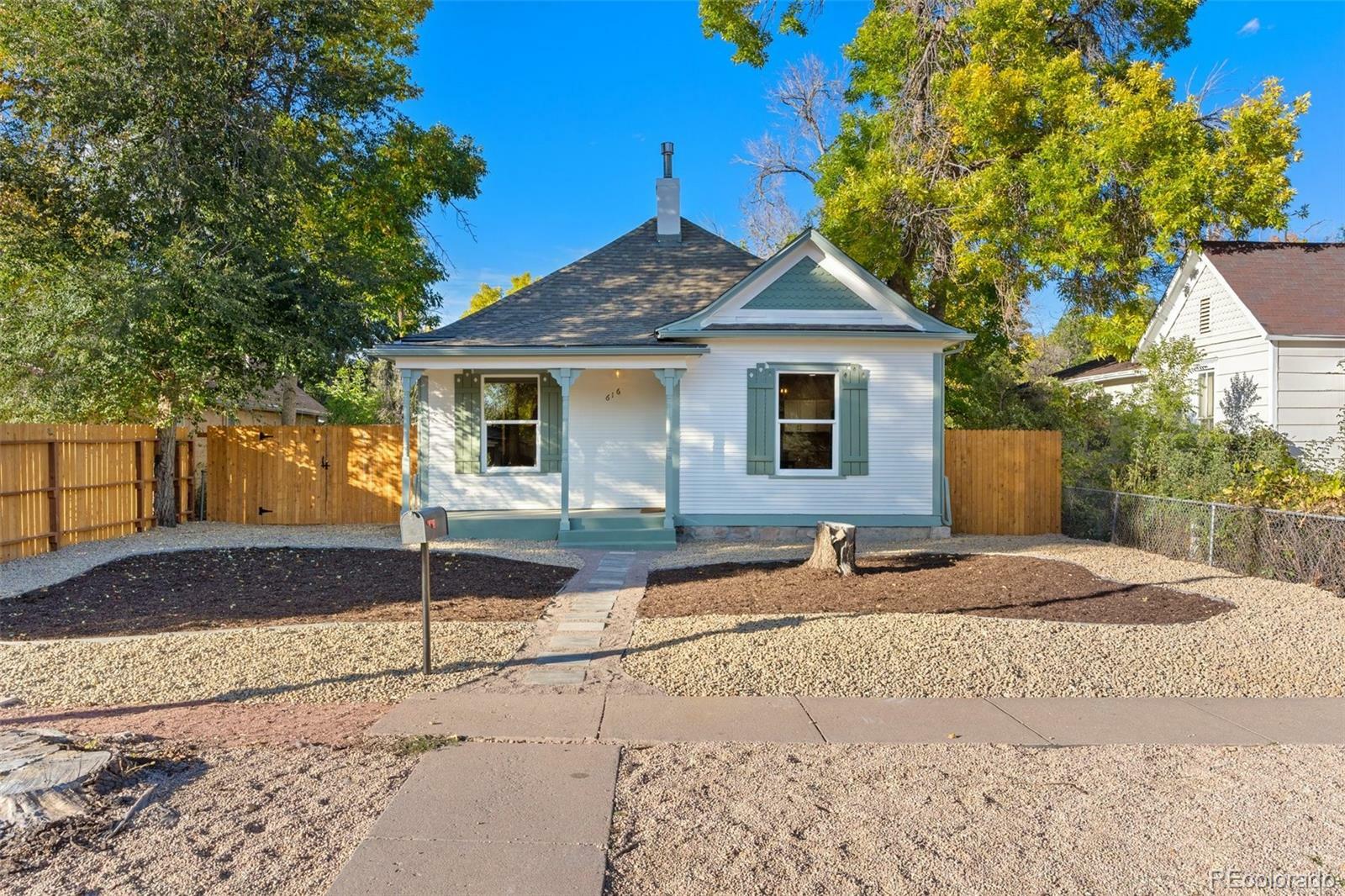 Property Photo:  616 E Monument Street  CO 80903 