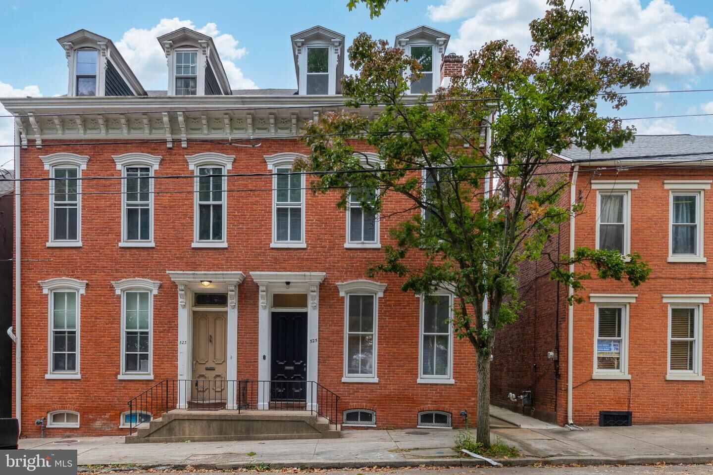 Property Photo:  525 Locust Street  PA 17512 