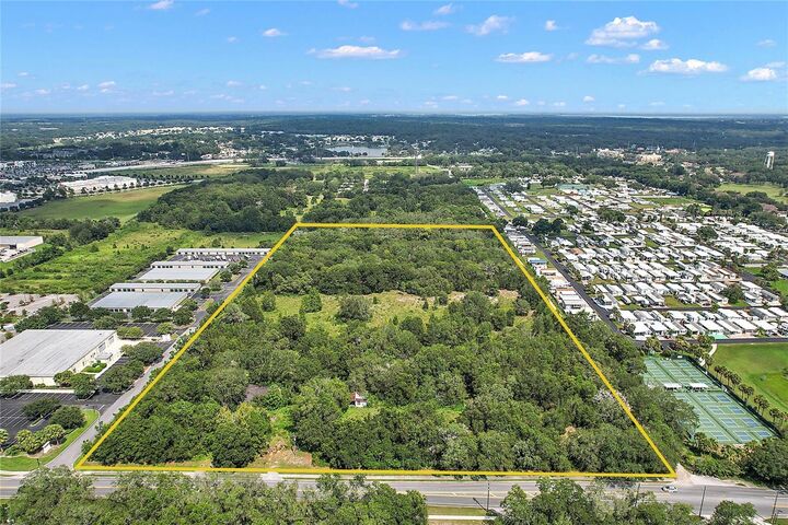 Property Photo: 451 Rolling Acres Road FL 32159