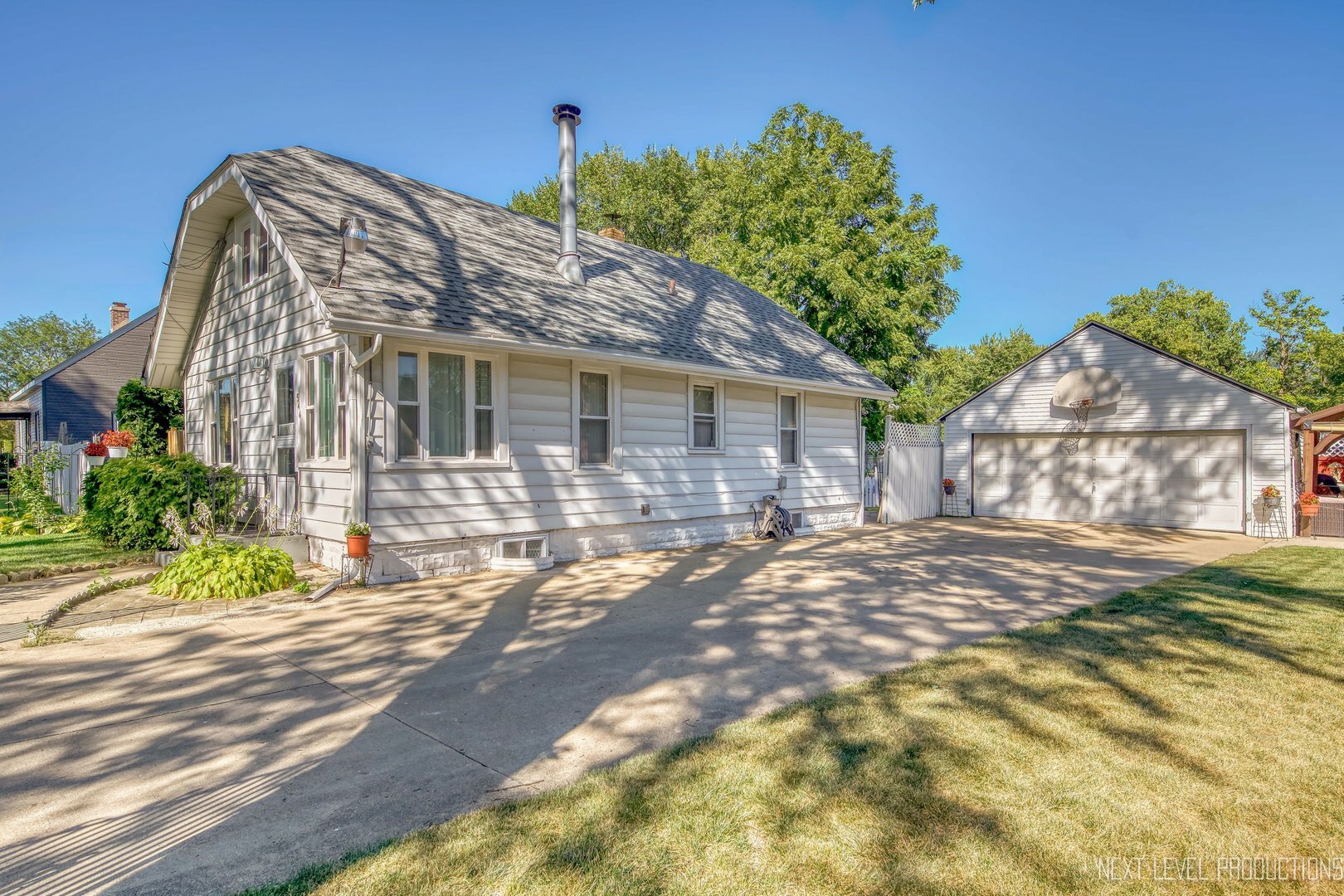 Property Photo: 544 Terry Avenue IL 60506