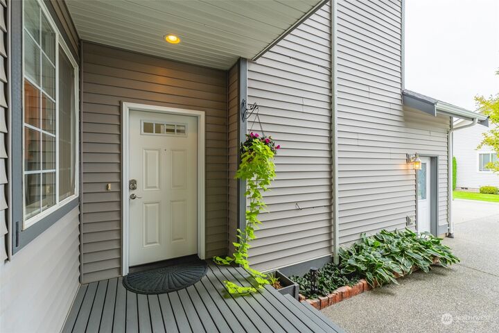 Property Photo:  2272 James Circle C  WA 98264 