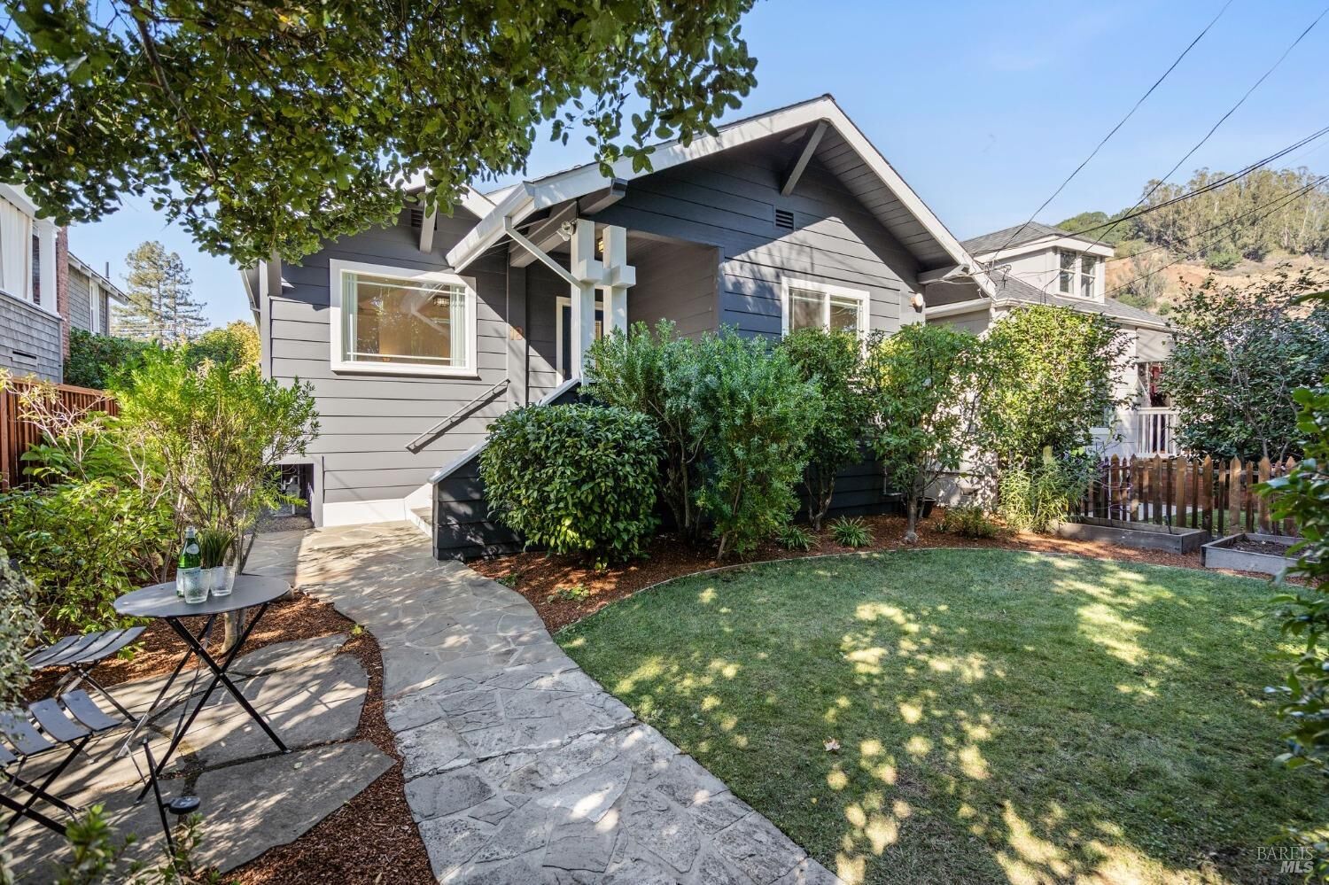 Property Photo:  18 San Rafael Avenue  CA 94960 