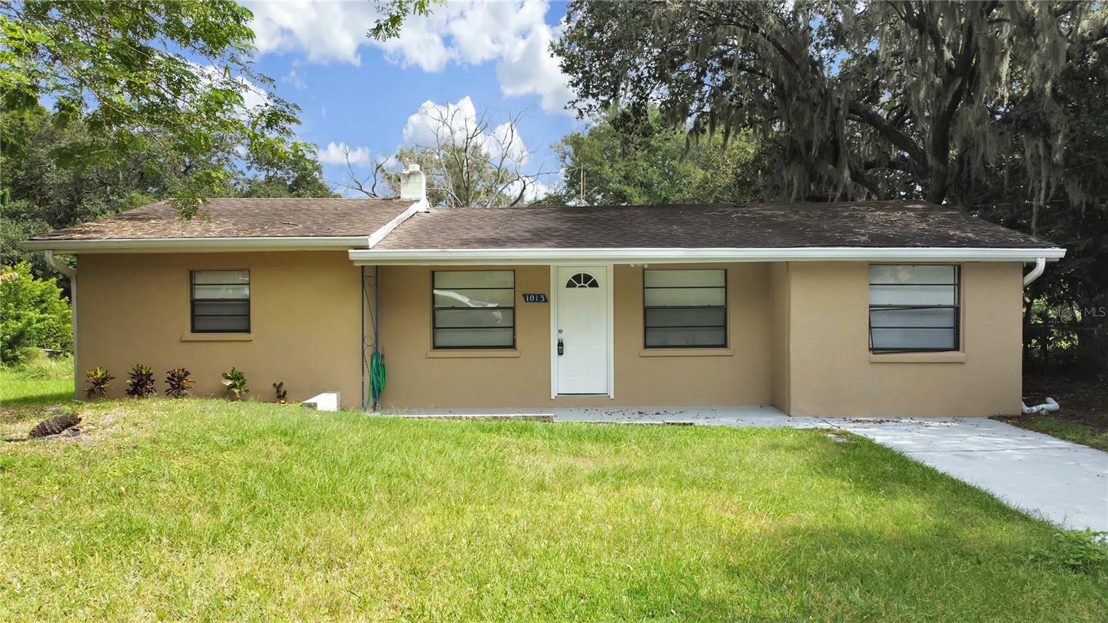 Property Photo:  1013 Sunrise Court  FL 33801 