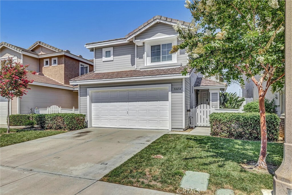 Property Photo: 31654 Heather Way CA 92592