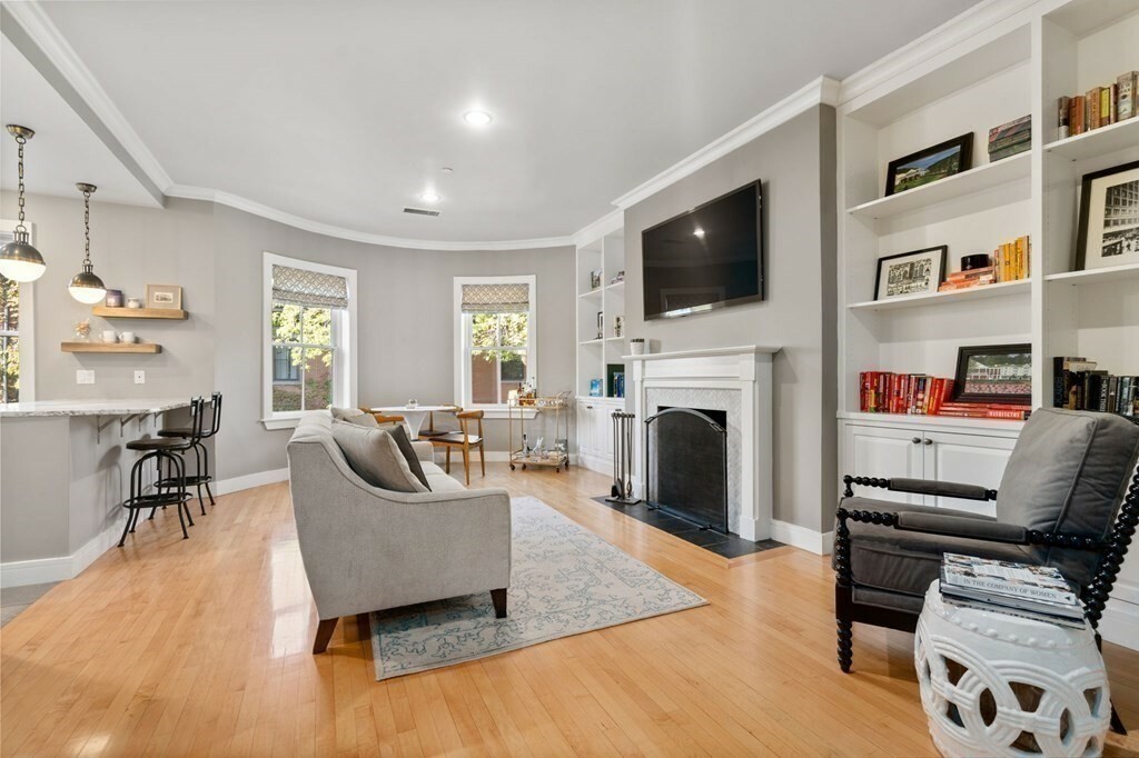 Property Photo: 15 Upton Street 4 MA 02118