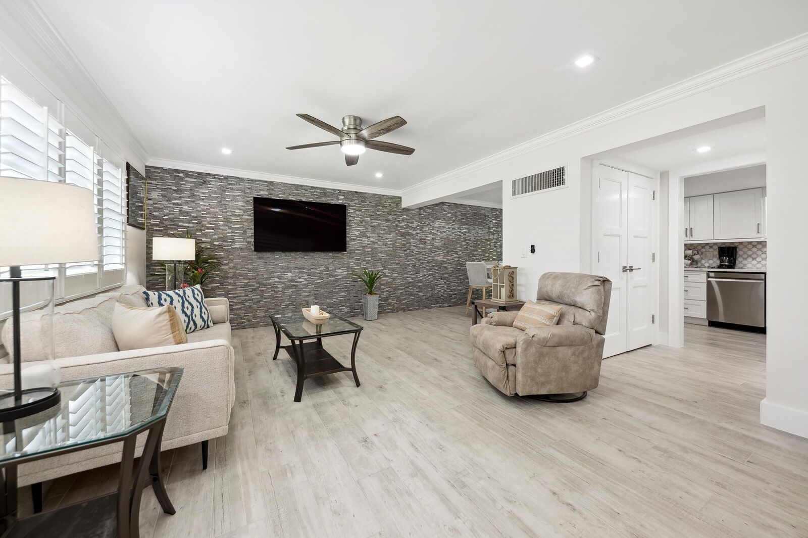 Property Photo: 1920 S Ocean Boulevard 8 FL 33483