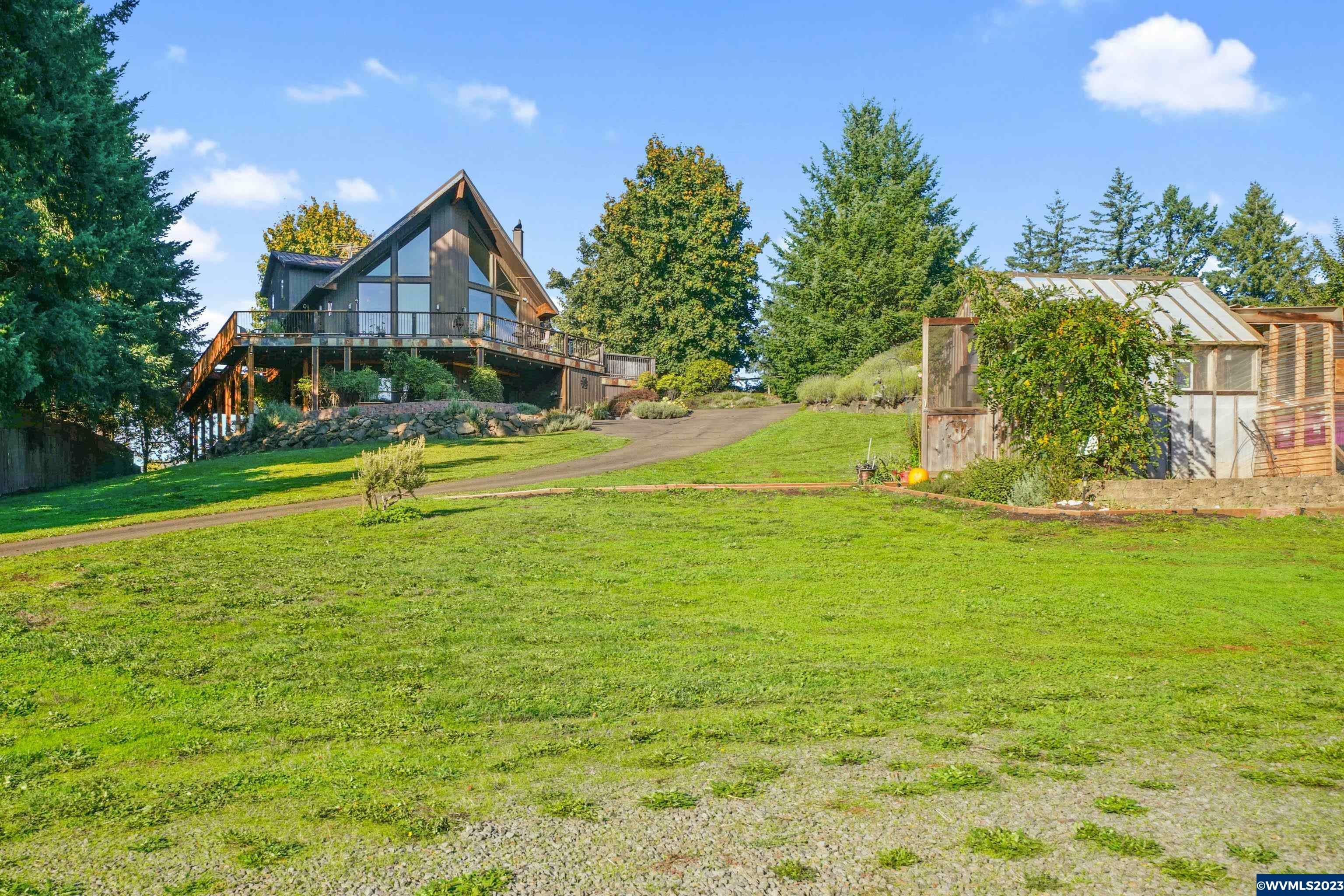 Property Photo: 3595 Great Oaks Ln SE OR 97317