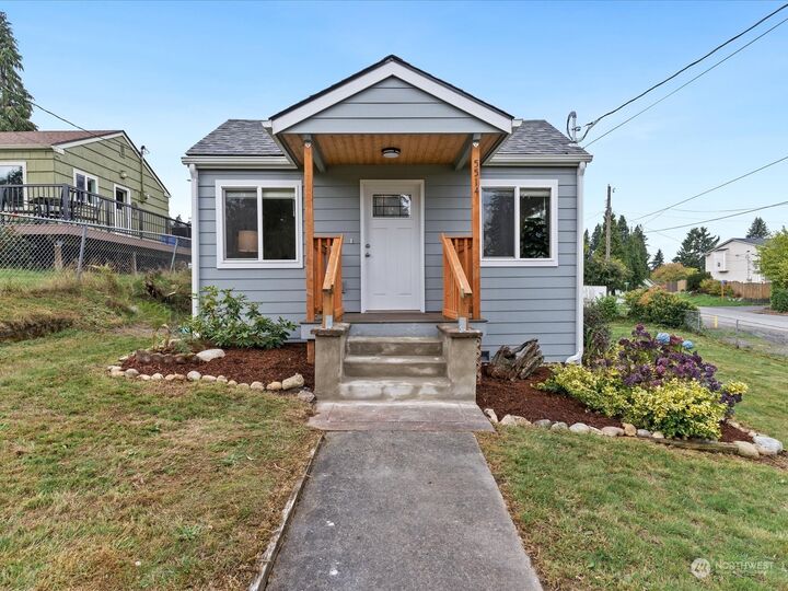 Property Photo:  5514 Lowell Road  WA 98203 