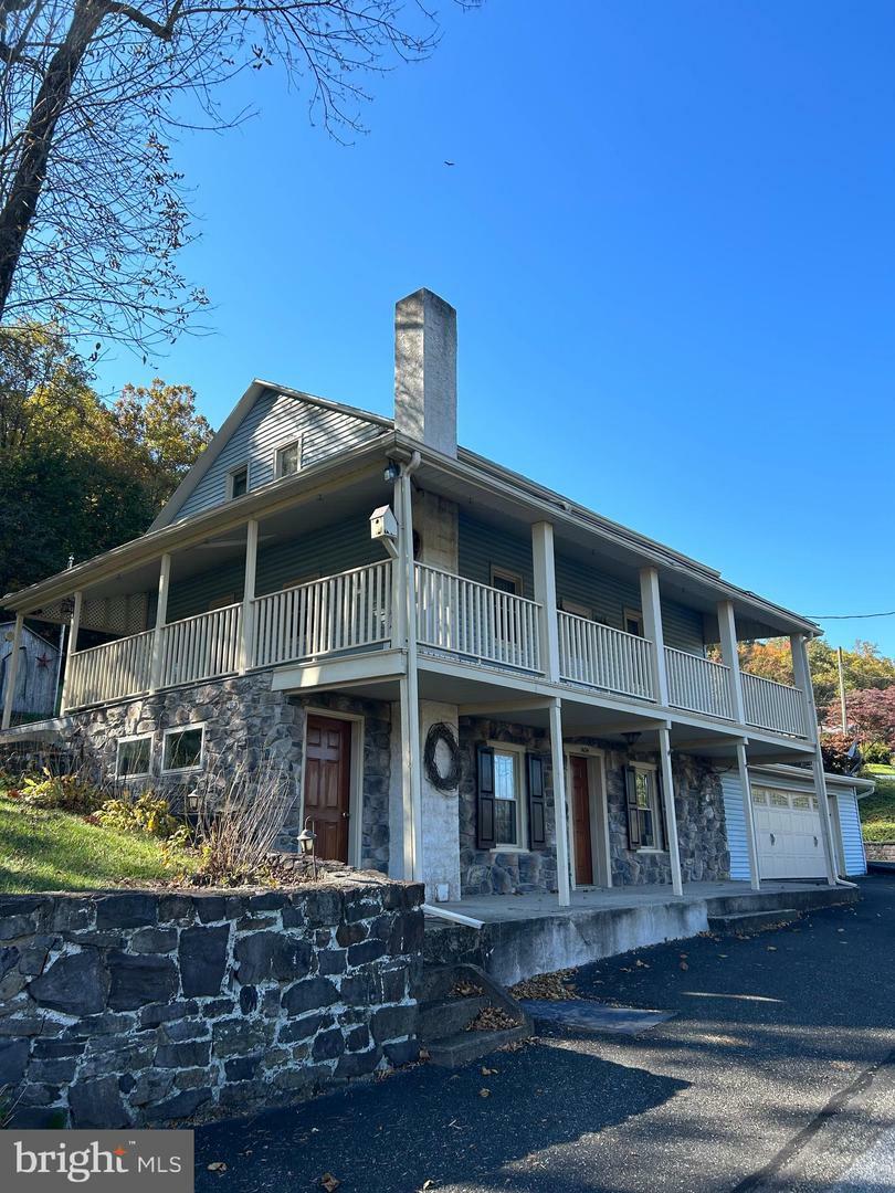 Property Photo:  1434 Manatawny Drive  PA 19512 