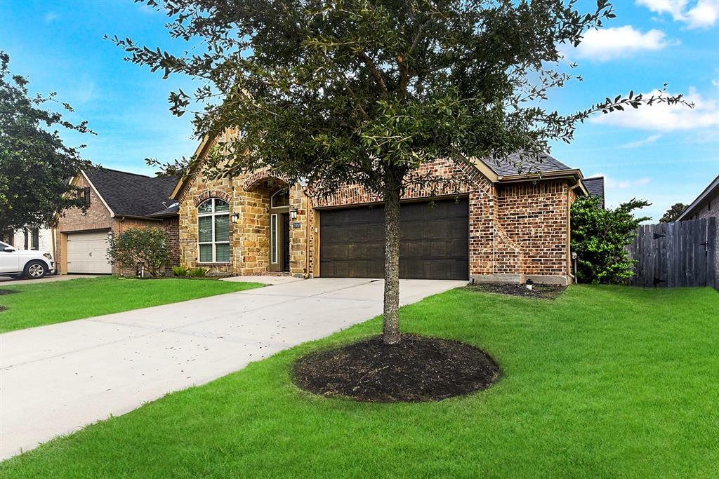 Property Photo: 29010 Havenport Drive TX 77494