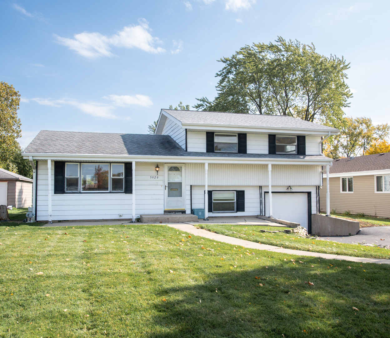 Property Photo: 5929 Blodgett Avenue IL 60516