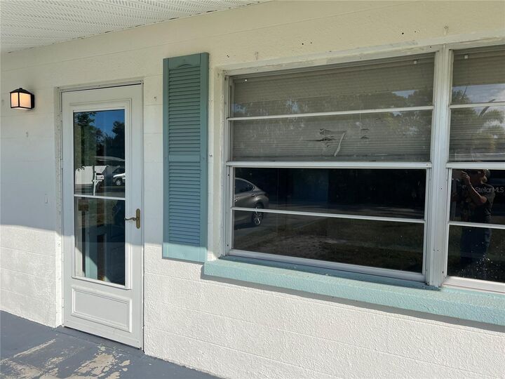 Property Photo:  715 53rd Avenue Drive W  FL 34207 