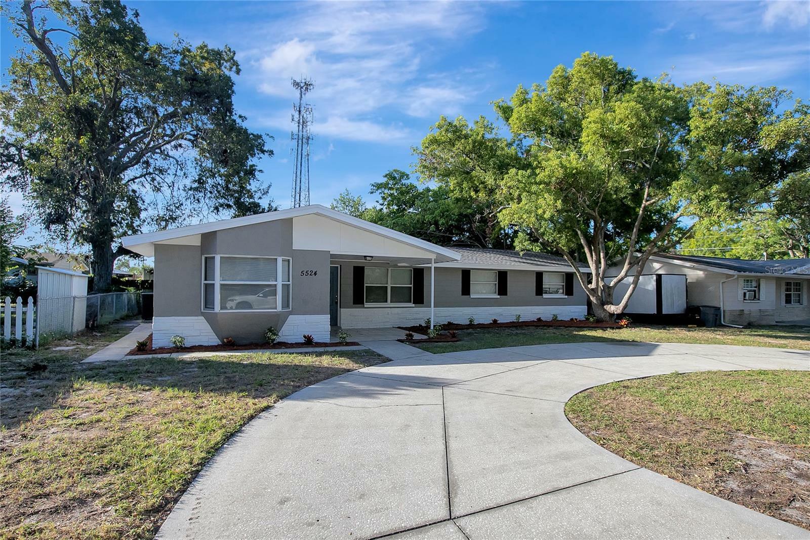 Property Photo:  5524 Ridgewood Drive  FL 34652 