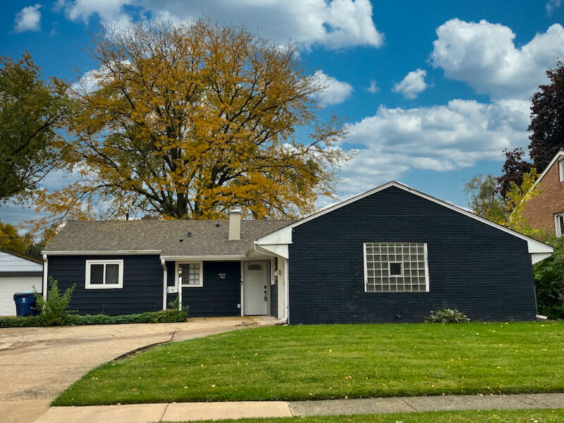 Property Photo:  91 Windsor Lane  IL 60139 