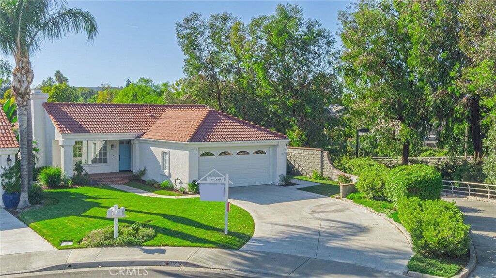 Property Photo:  25971 Aosta Court  CA 91355 