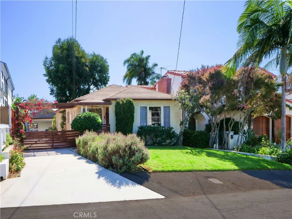 Property Photo:  720 26th Street  CA 90266 