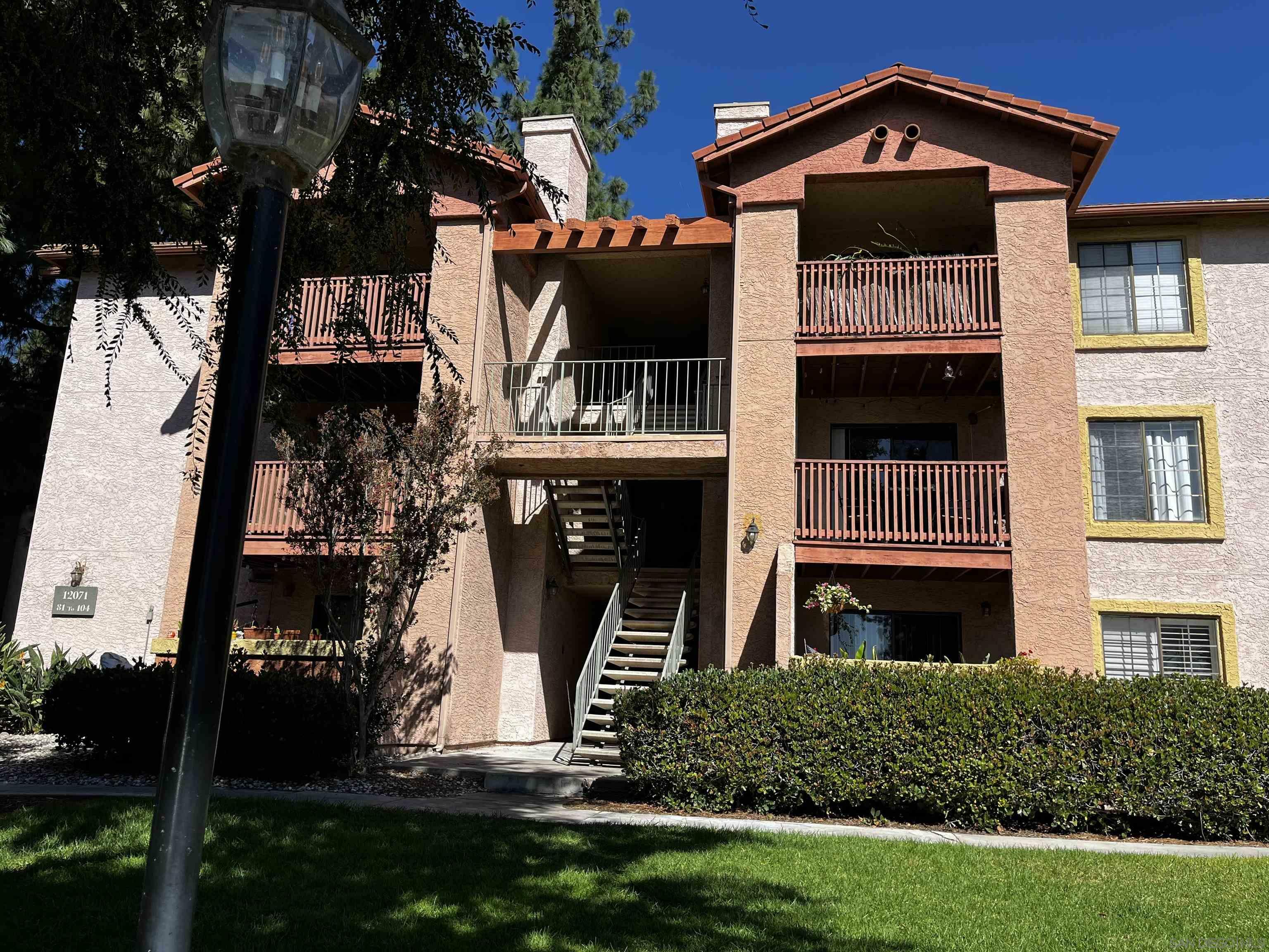 Property Photo: 12071 Alta Carmel Ct 89 CA 92128
