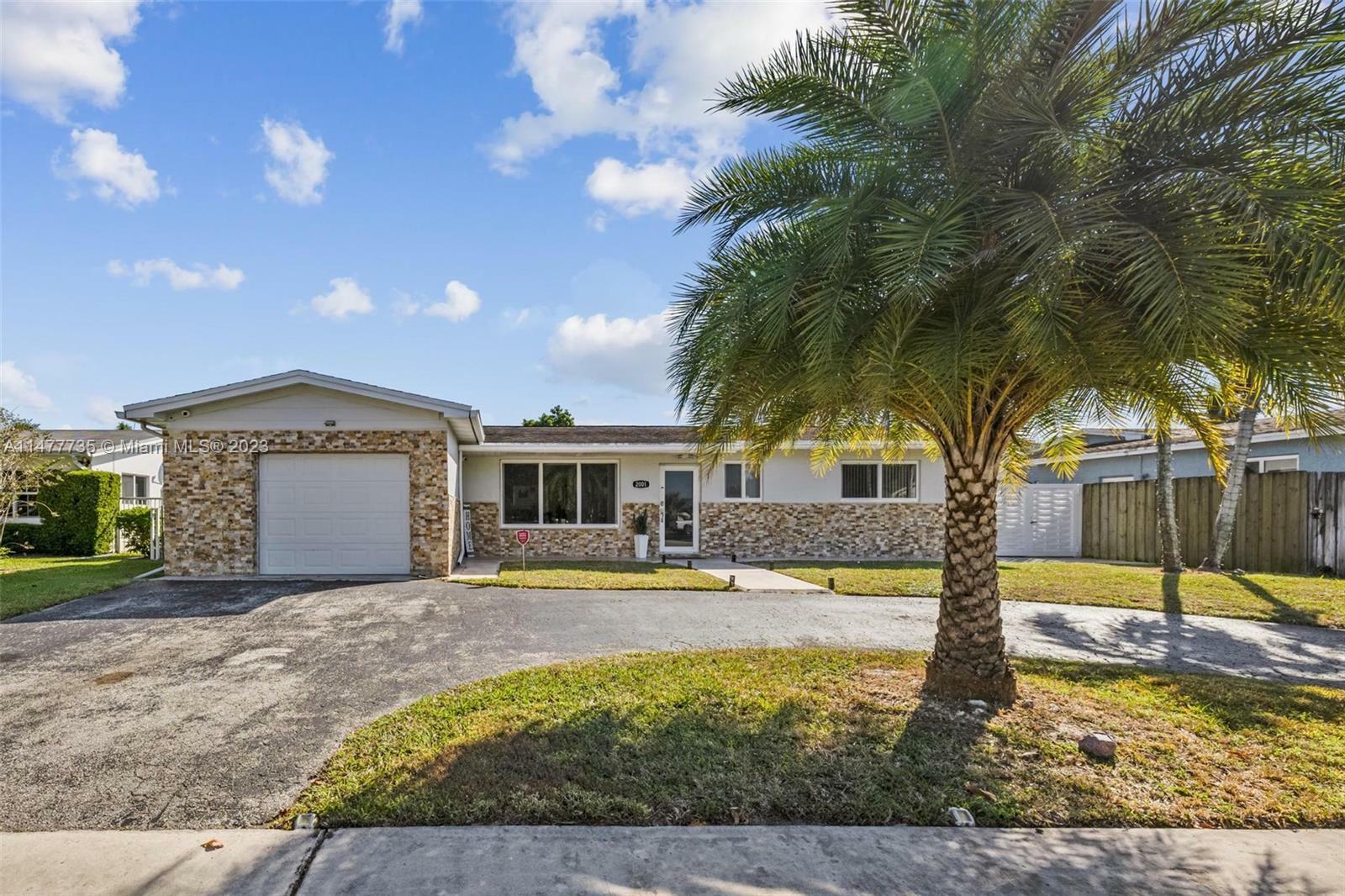 Property Photo:  2001 NW 119th Ave  FL 33026 