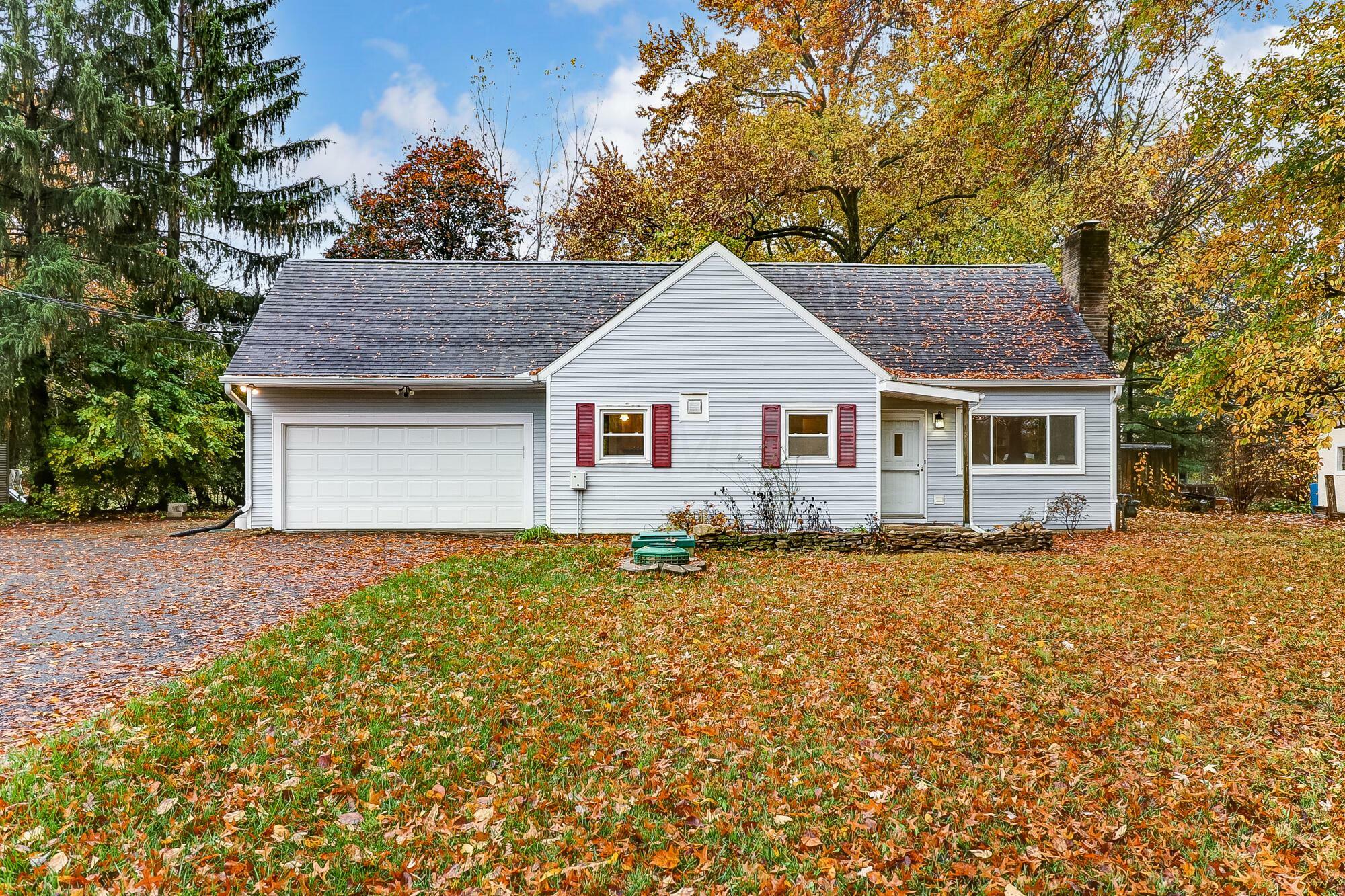 Property Photo:  1169 E Cooke Road  OH 43224 