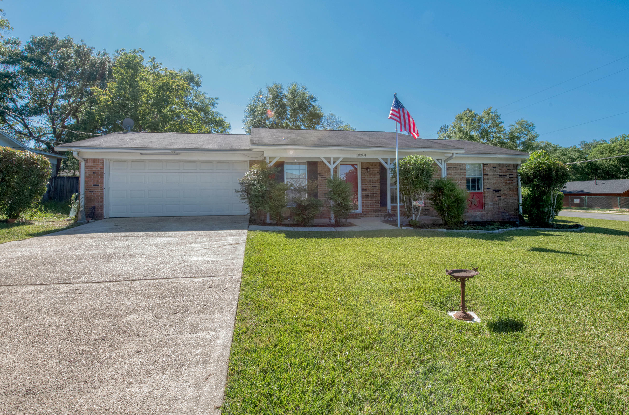 Property Photo:  10381 Walbridge Street  FL 32534 