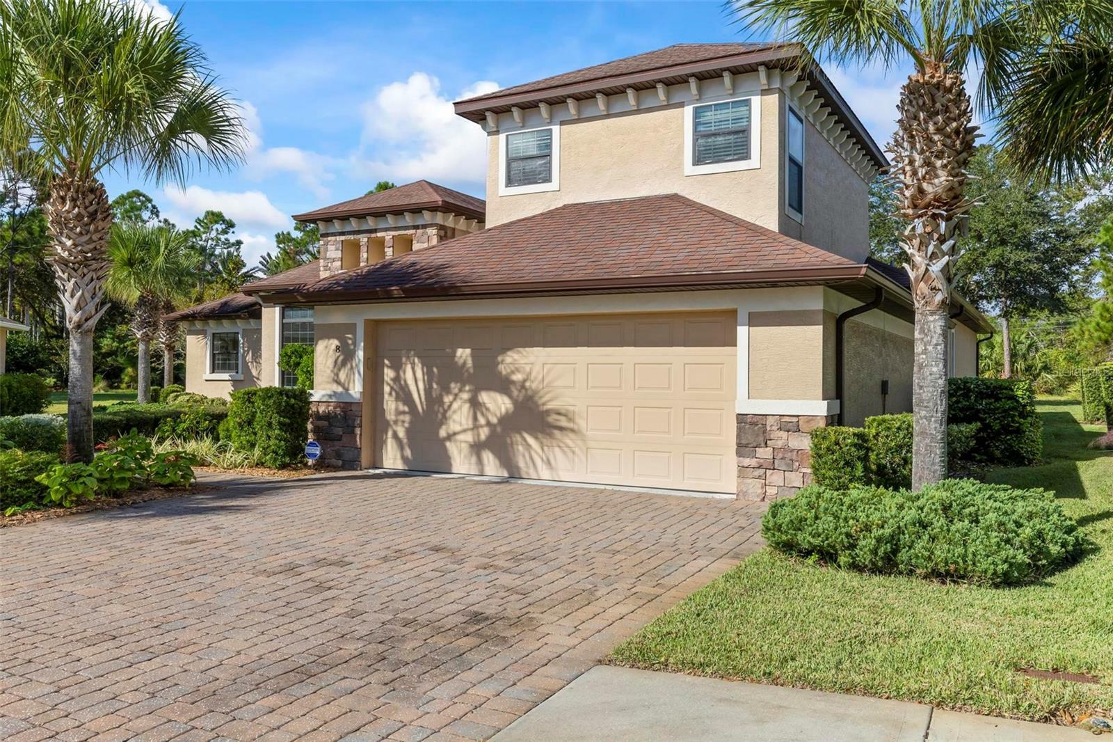 Property Photo: 8 Sandpine Drive FL 32137