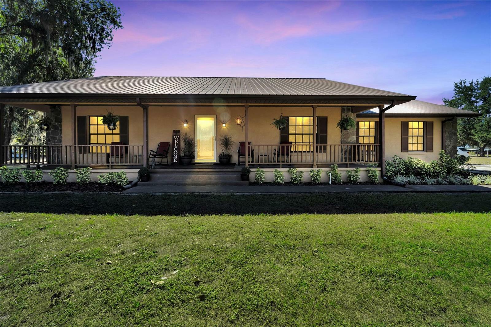Property Photo: 5711 Shiver Trail FL 33565