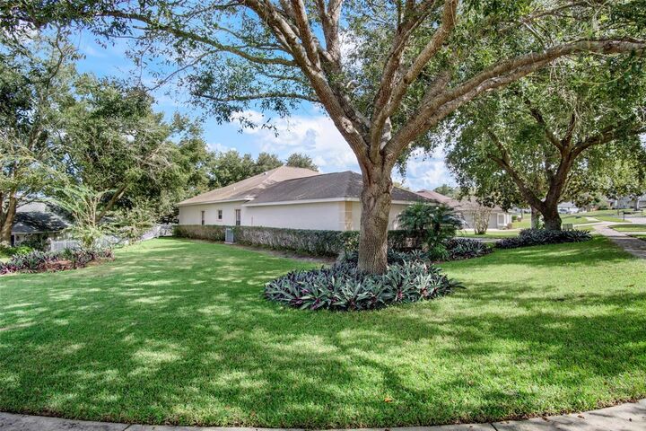 Property Photo:  14531 Wishing Wind Way  FL 34711 