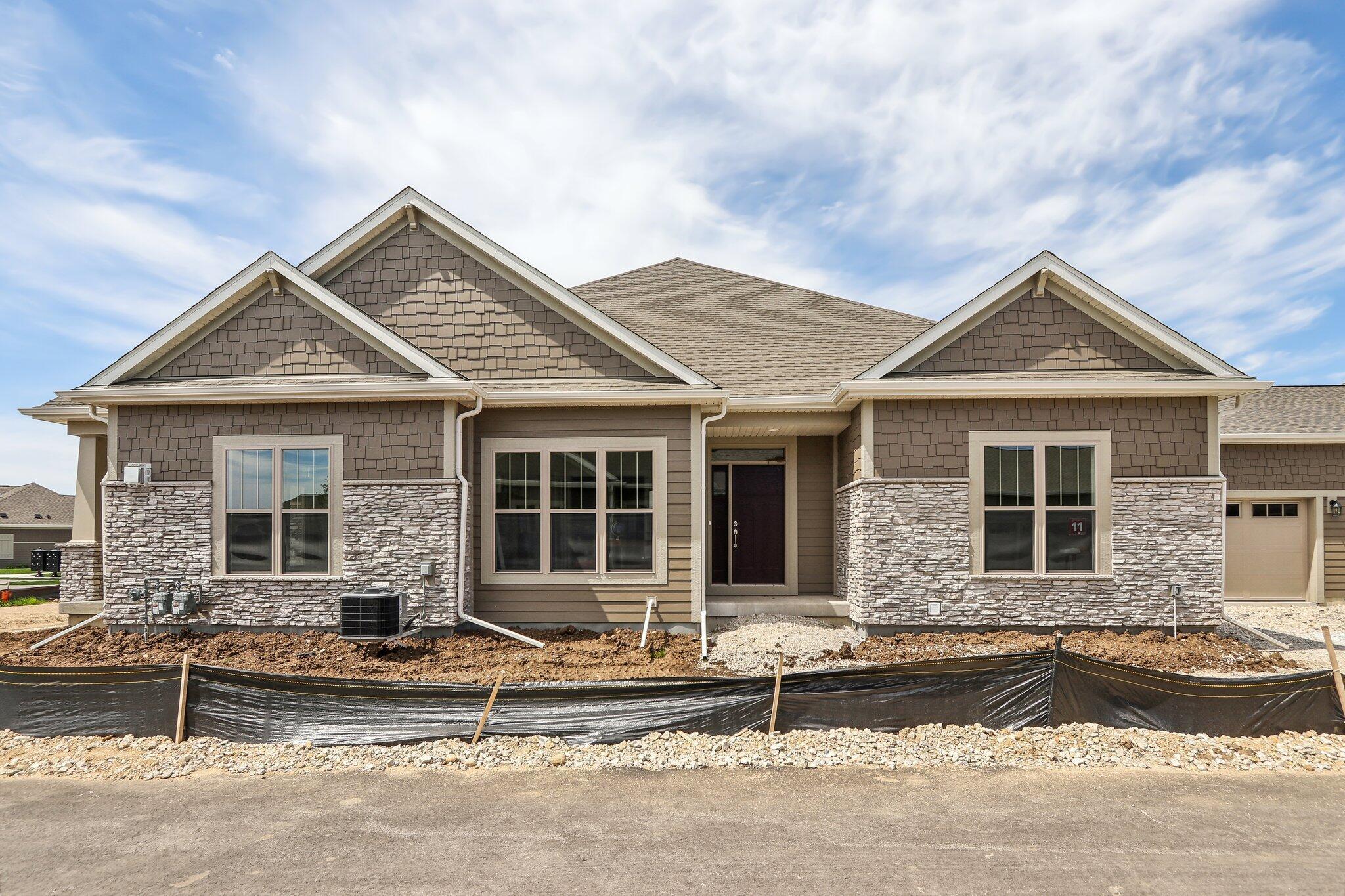 Property Photo:  