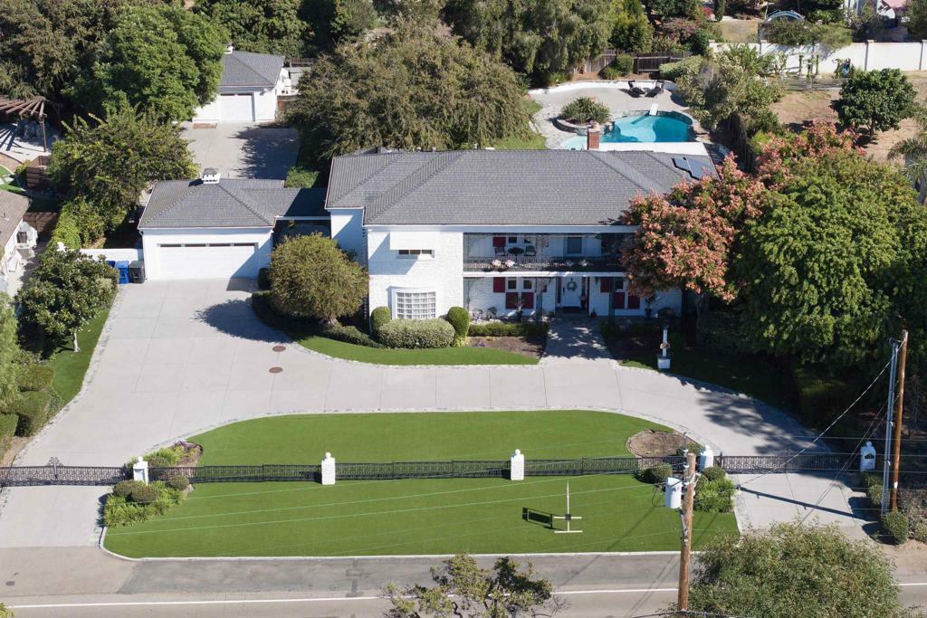 Property Photo: 415 Hilltop Dr CA 91910