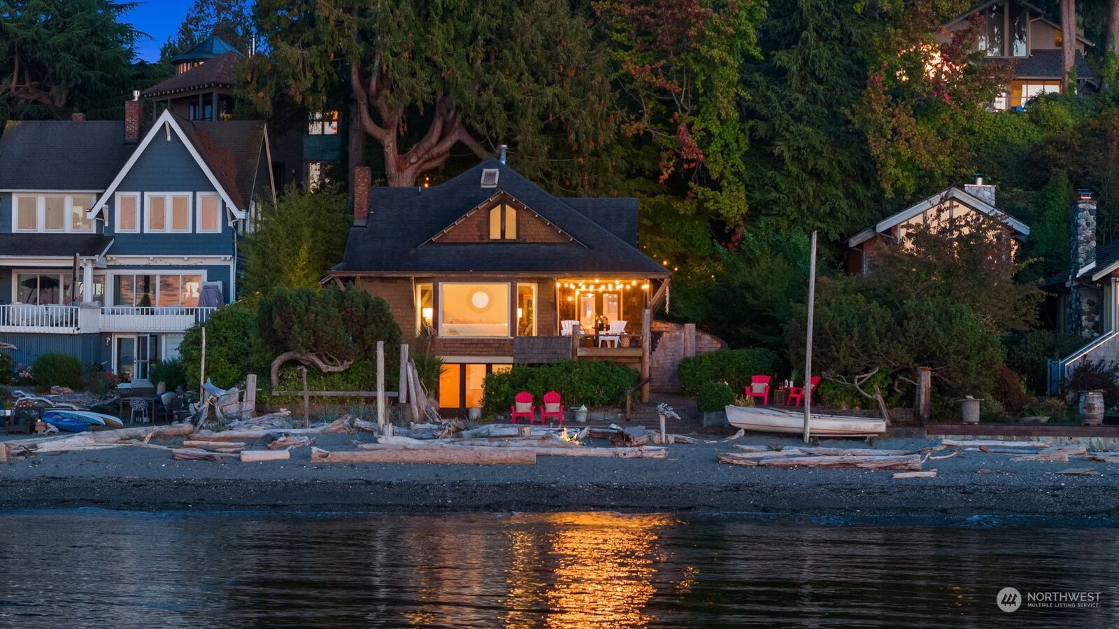 House for sale in Seattle 9307 9309 Fauntleroy Way SW, Seattle, WA 98136