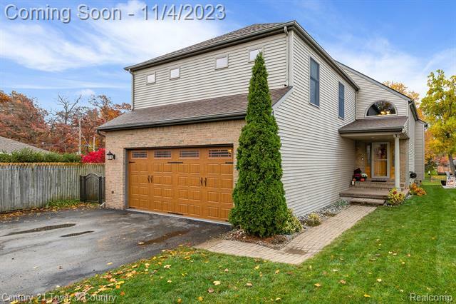 Property Photo:  6431 Elmwood Drive  MI 48329 