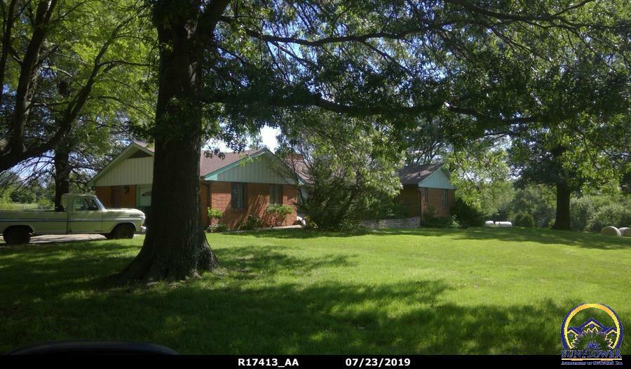 Property Photo:  3610 NW Ridgewood Dr  KS 66618 
