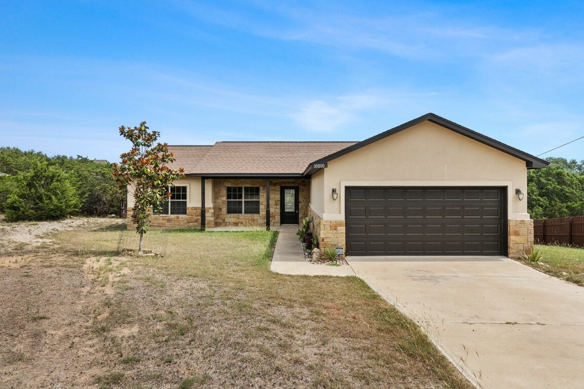 Property Photo:  10800 Oakwood Circle  TX 78620 