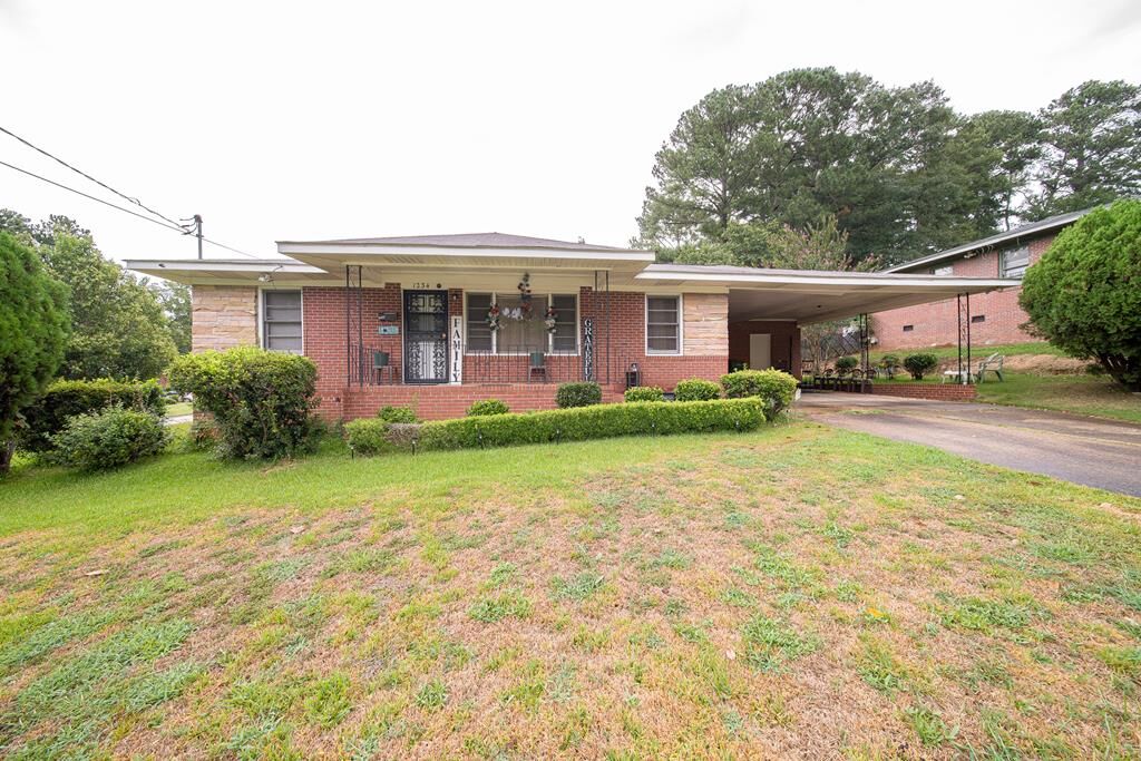 Property Photo:  1234 Hanover Avenue  GA 31903