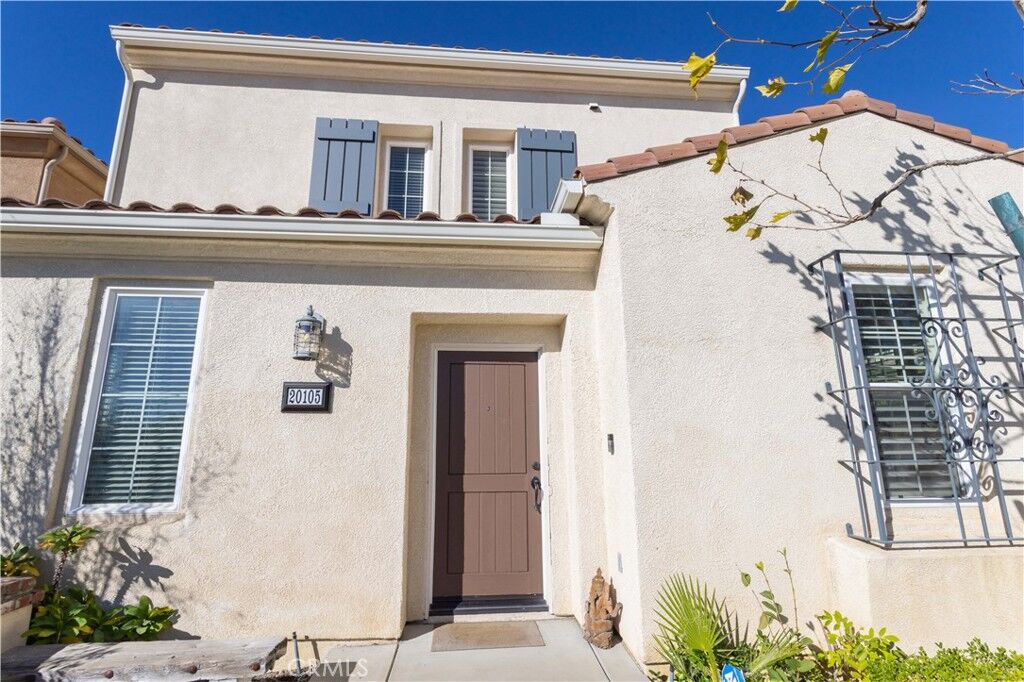 Property Photo: 20105 Livorno Way 212 CA 91326