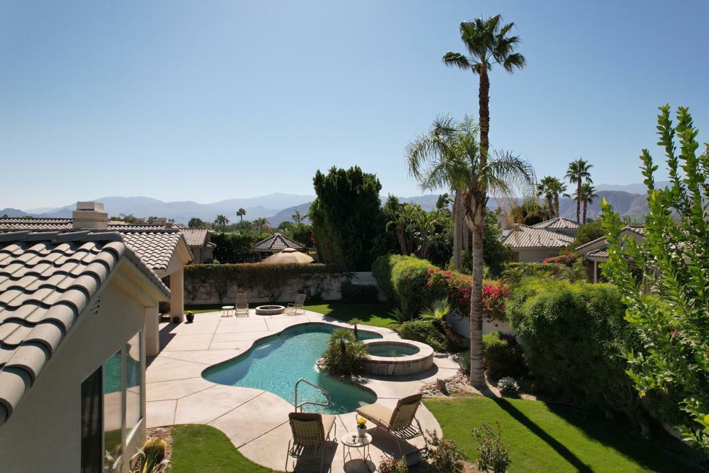 Property Photo: 13 King Edward Court CA 92270