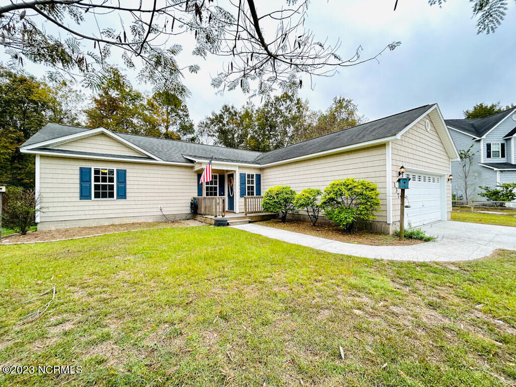 Property Photo:  137 Briar Hollow Drive  NC 28540 