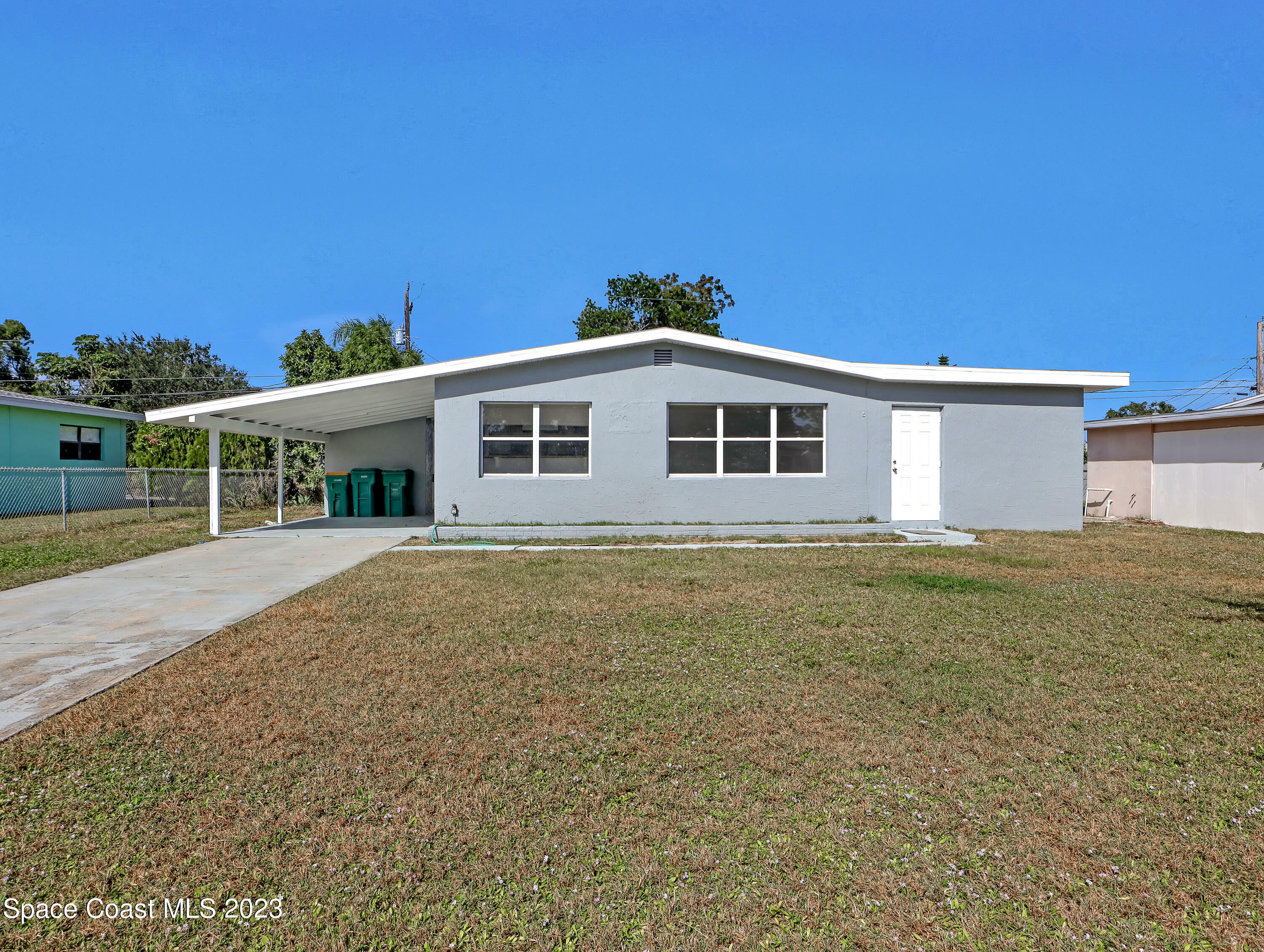 Property Photo:  2212 Smathers Circle N  FL 32935 