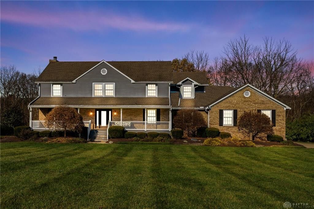 Property Photo: 730 E Lower Springboro Road OH 45066
