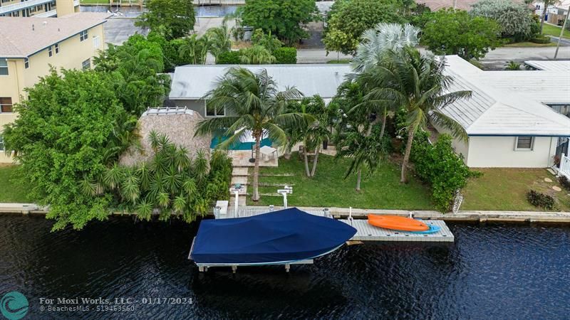 Property Photo:  1412 NE 57th Ct  FL 33334 