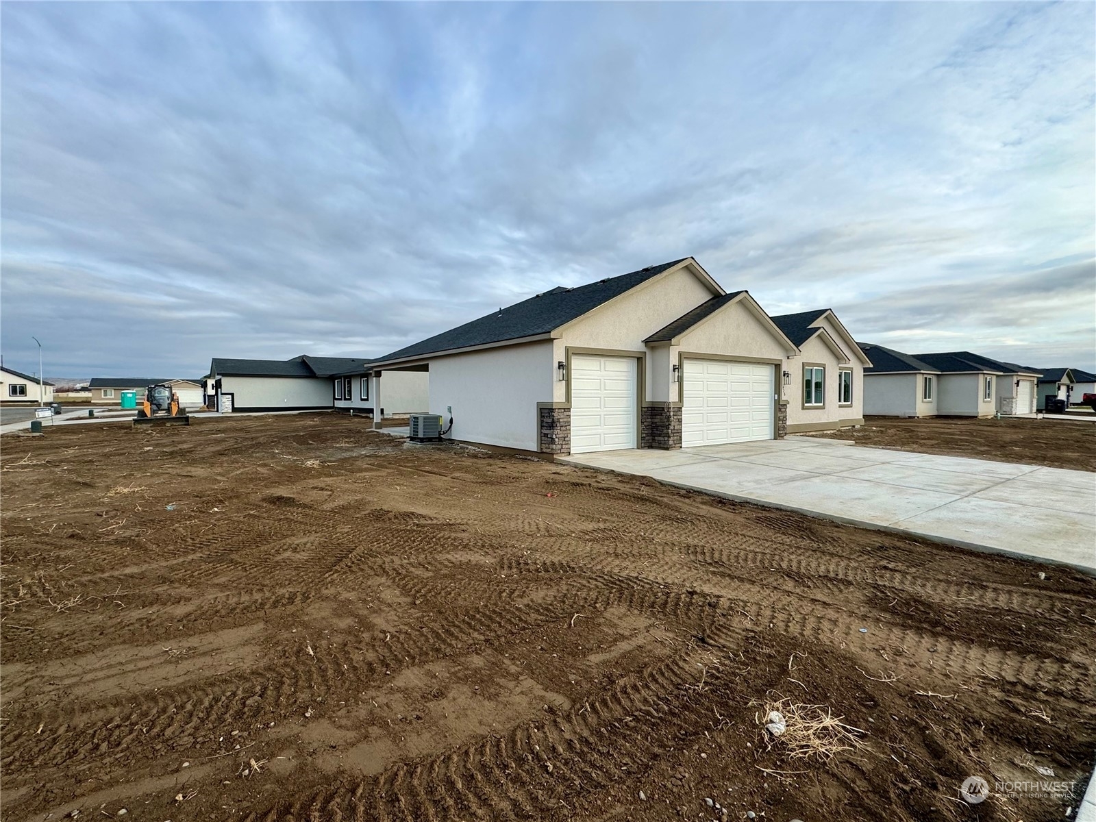 Property Photo: 925 Q Street SW WA 98848