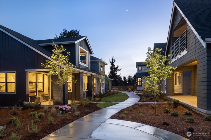 Property Photo:  10233 (Hs 30) 135th Circle NE  WA 98033 