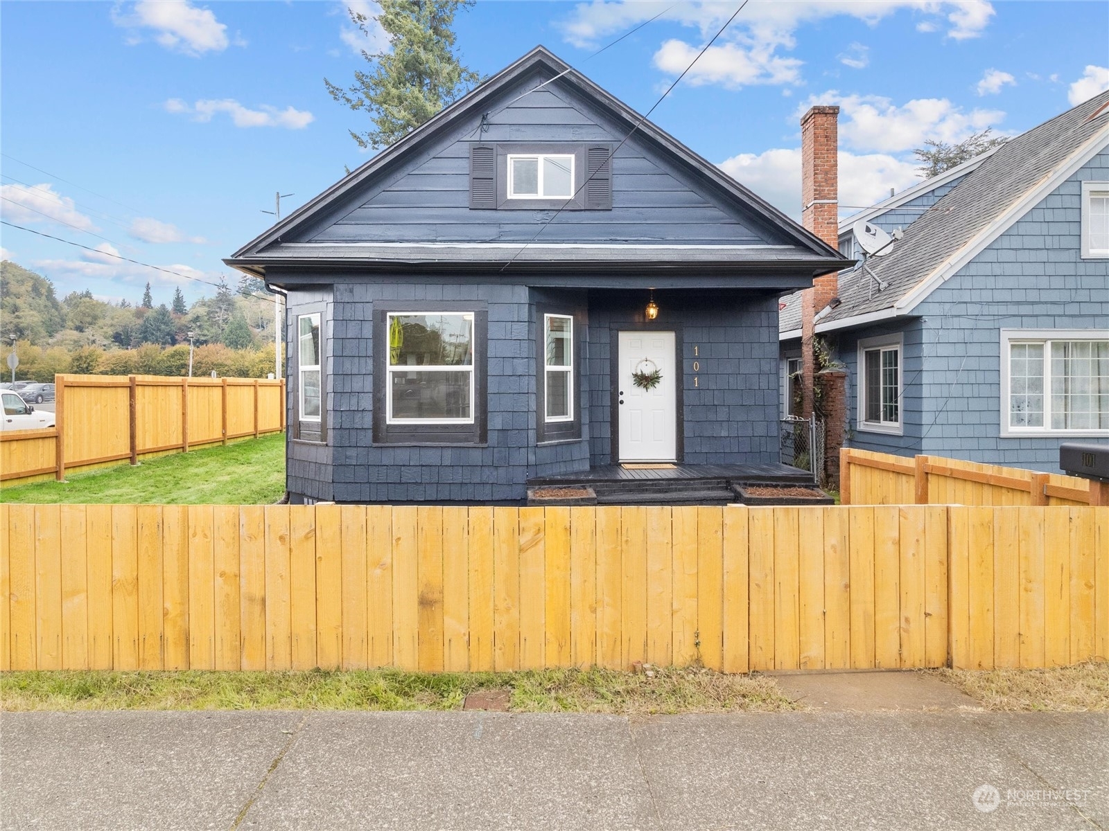 Property Photo:  101 Emerson Avenue  WA 98550 