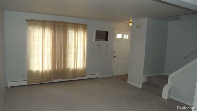 Property Photo: 427 Miller Avenue MI 48307