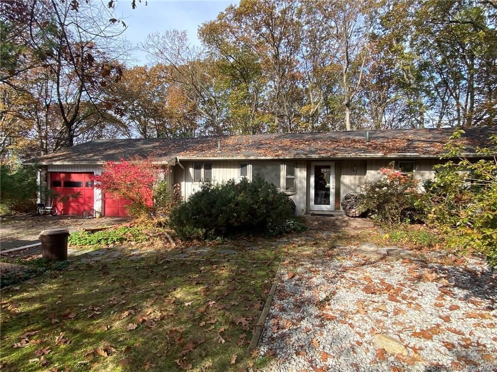 Property Photo: 26 Briarwood Lane CT 06066