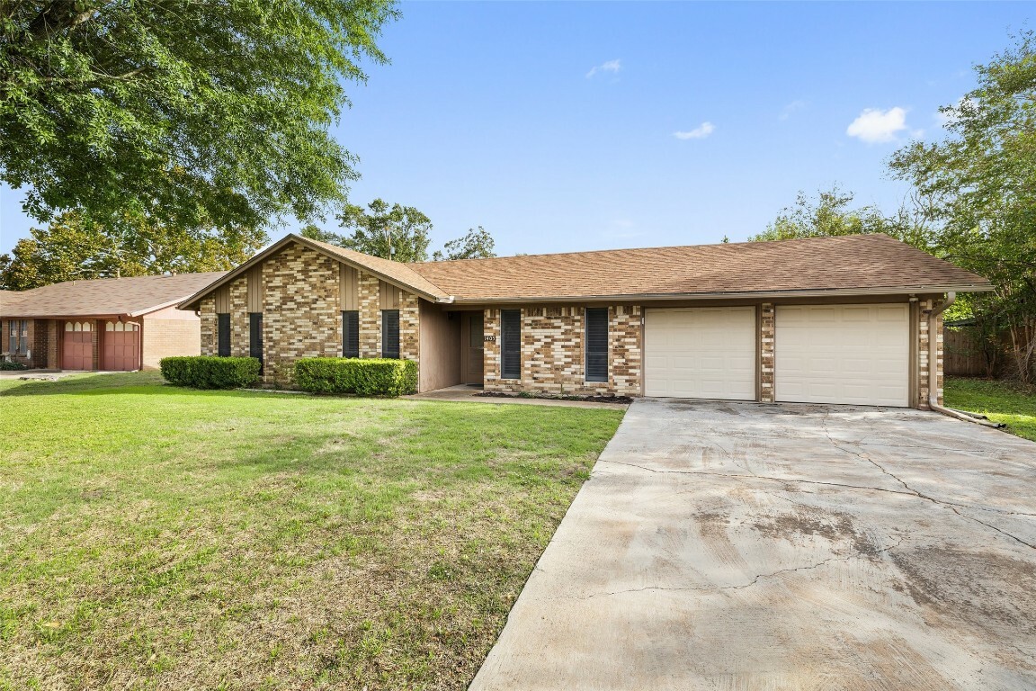 Property Photo:  1405 Summit Circle  TX 76574 