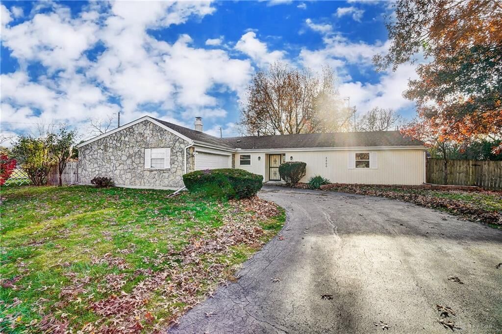Property Photo: 5500 Rockdell Court OH 45424