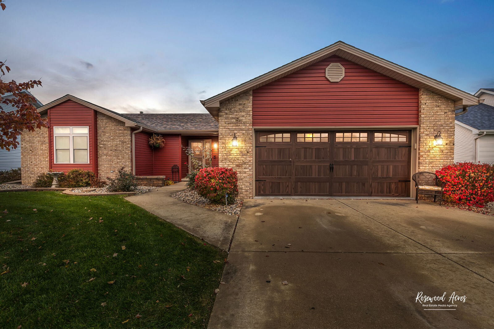 Property Photo: 1528 Amhurst Way IL 60914