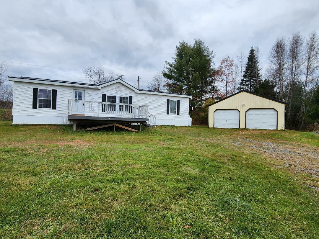 Property Photo:  6 Wildlife Lane  ME 04419 